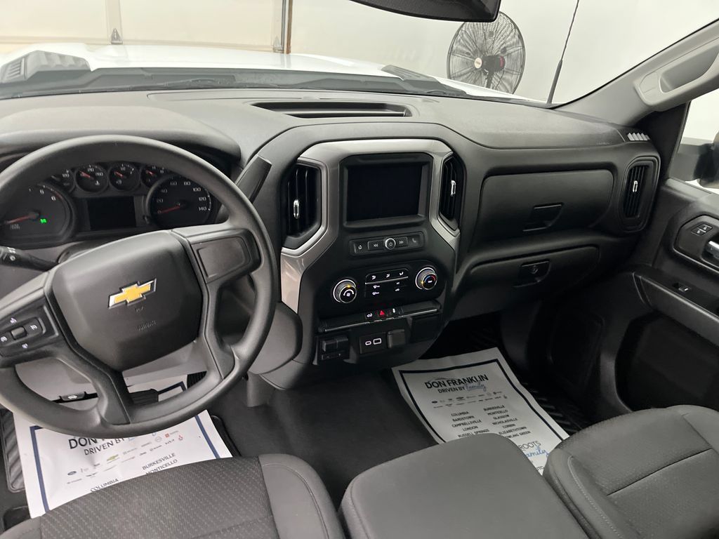 Used 2022 Chevrolet Silverado 2500 Custom w/ Custom Convenience Package AWD/4WD image 15