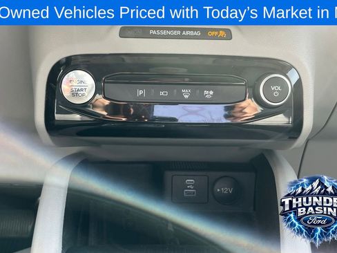 Used 2023 Ford Escape Platinum AWD/4WD image 18