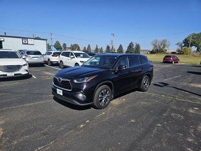 Used 2021 Toyota Highlander XLE