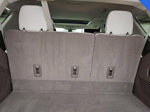 Used 2021 GMC Yukon Denali w/ Advanced Technology Package image 10