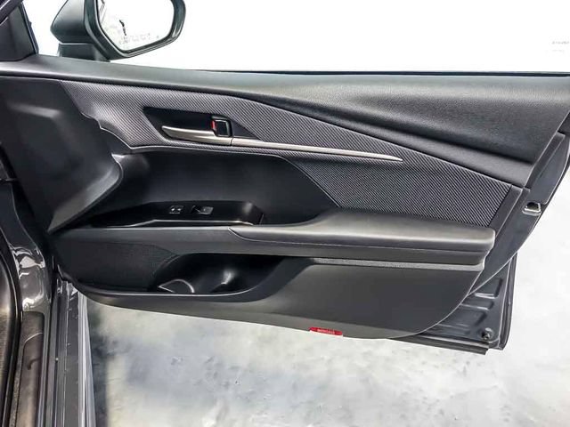 Used 2025 Toyota Camry SE FWD image 28