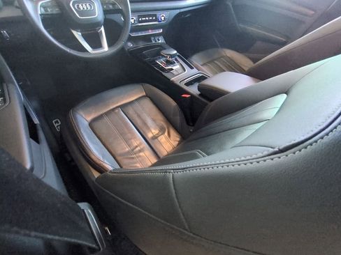 Used 2021 Audi Q5 2.0T Premium w/ Convenience Package AWD/4WD image 21