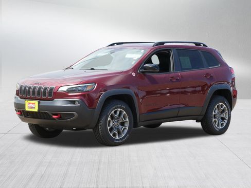 Used 2022 Jeep Cherokee Trailhawk w/ Trailer Tow Group AWD/4WD image 3