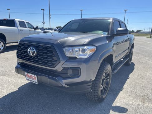 Used 2021 Toyota Tacoma SR w/ SR Convenience Package RWD image 8