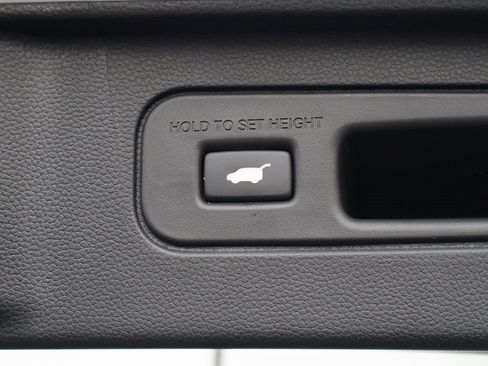 New 2025 Honda Pilot Touring image 16