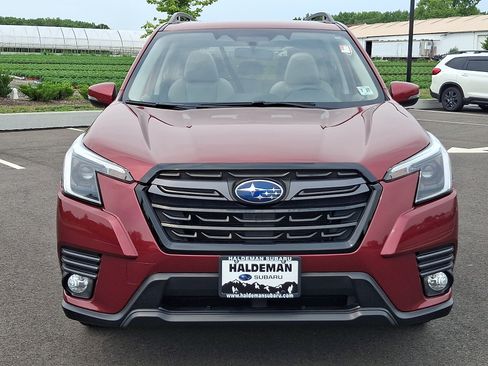 Certified 2022 Subaru Forester Limited AWD/4WD image 2