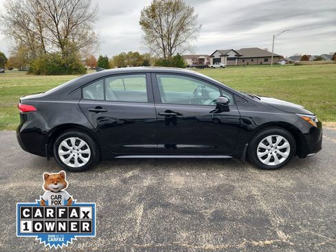 Used 2025 Toyota Corolla LE image 7