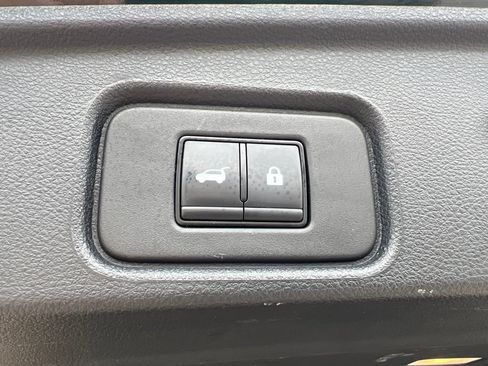 Certified 2024 Nissan Pathfinder Platinum w/ Black Appearance Package AWD/4WD image 14