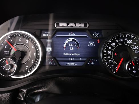 Used 2025 RAM 1500 Laramie w/ Laramie Southwest Edition AWD/4WD image 4