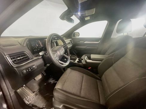 Used 2025 GMC Terrain Elevation AWD/4WD image 18