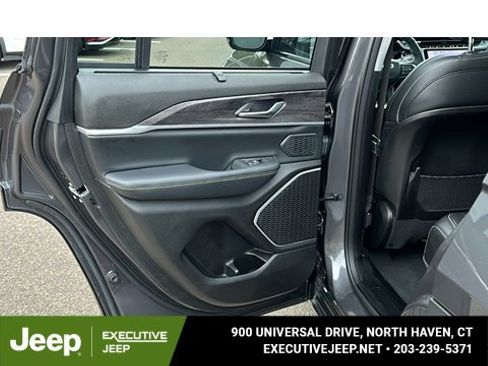 Used 2023 Jeep Grand Cherokee 4WD 4xe w/ Luxury Tech Group II image 25