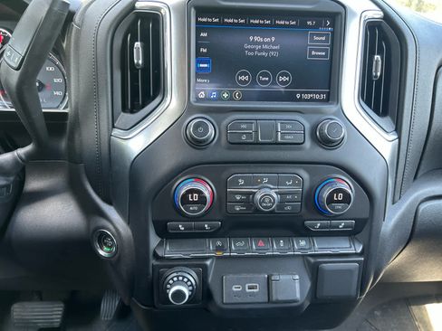 Used 2021 Chevrolet Silverado 1500 LT w/ LPO, Dark Essentials Package AWD/4WD image 10