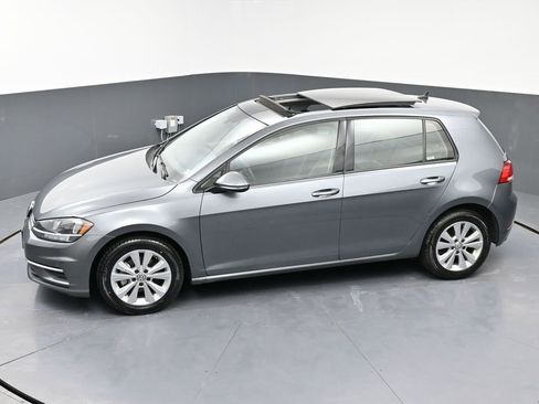 Used 2021 Volkswagen Golf 4-Door image 45