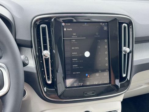 New 2026 Volvo XC40 B5 Plus w/ Climate Package image 21