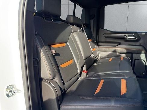 Used 2023 GMC Sierra 1500 AT4 w/ Technology Package image 18