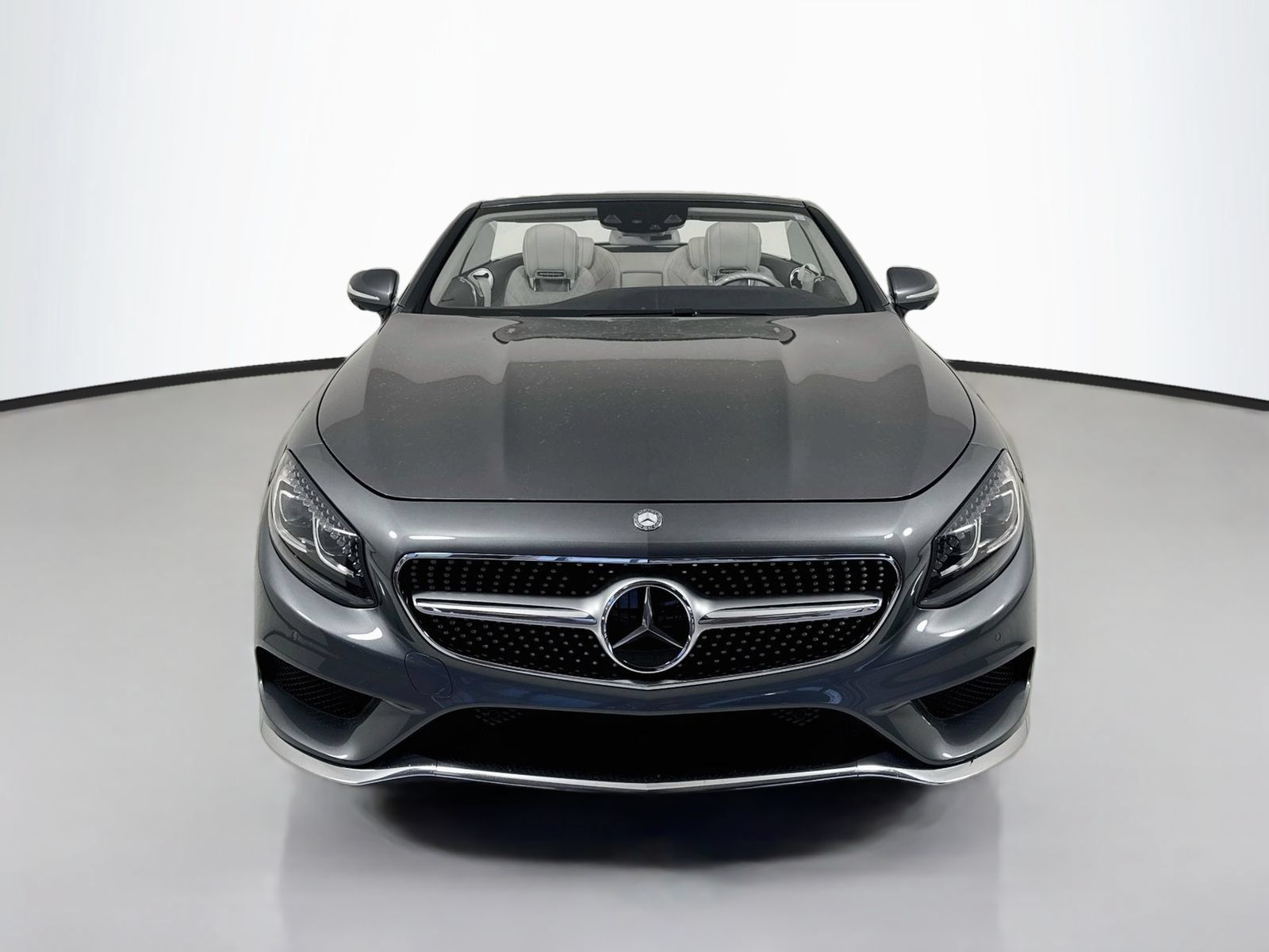 Used 2017 Mercedes-Benz S 550 Cabriolet image 2