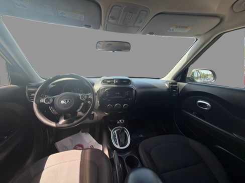 Used 2018 Kia Soul FWD image 20