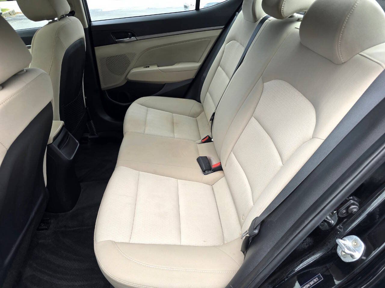 Used 2017 Hyundai Elantra Value Edition w/ Cargo Package FWD image 20