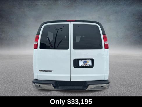 Used 2023 Chevrolet Express 3500 LT w/ LT Preferred Equipment Group RWD image 4