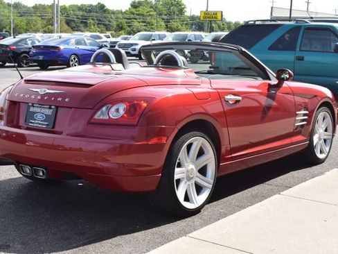 Used 2005 Chrysler Crossfire Limited RWD image 10