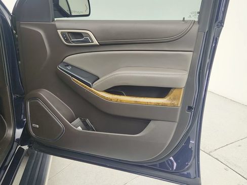 Used 2017 GMC Yukon Denali w/ Open Road Package RWD image 36