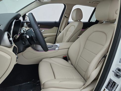 Certified 2022 Mercedes-Benz GLC 300 image 13