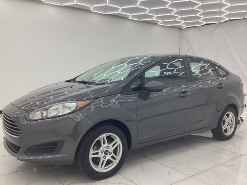 Used 2019 Ford Fiesta SE image 6
