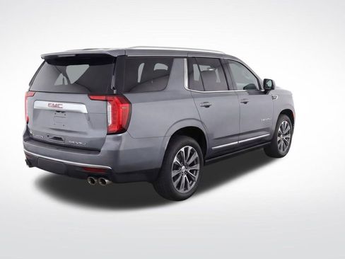Used 2022 GMC Yukon Denali w/ Denali Premium Package AWD/4WD image 3