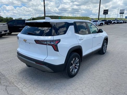 Used 2025 Chevrolet Equinox LT w/ Safety and Technology Package FWD image 6