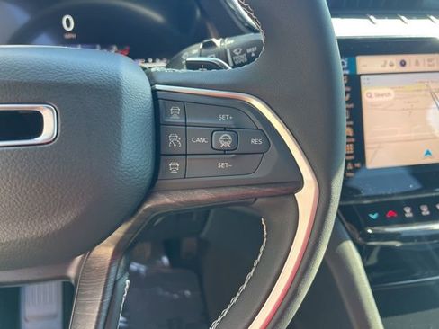 New 2026 Jeep Grand Cherokee Limited RWD image 12