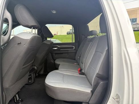 Used 2024 RAM 2500 Big Horn AWD/4WD image 28