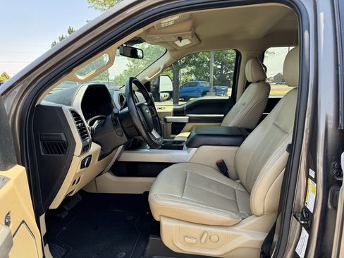 Used 2021 Ford F250 Lariat w/ Lariat Ultimate Package AWD/4WD image 3