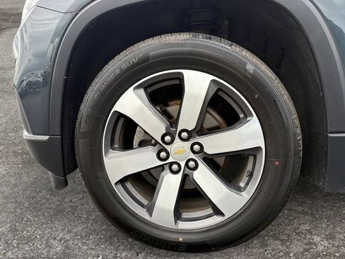 Used 2019 Chevrolet Traverse LT w/ LT Premium Package FWD image 14