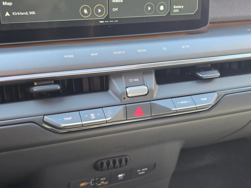Certified 2024 Kia EV9 Land AWD/4WD image 16