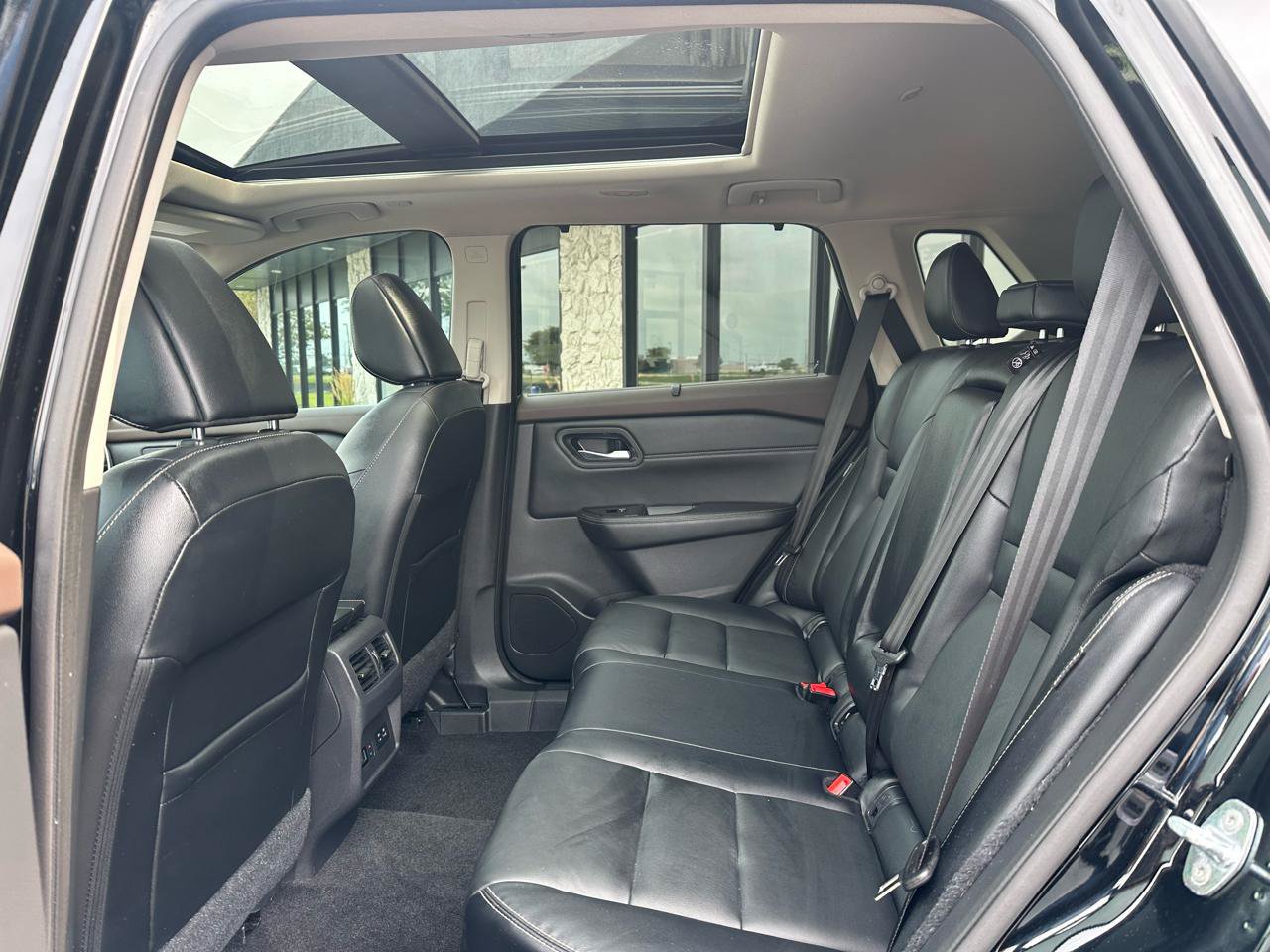 Used 2022 Nissan Rogue SL w/ SL Premium Package AWD/4WD image 14