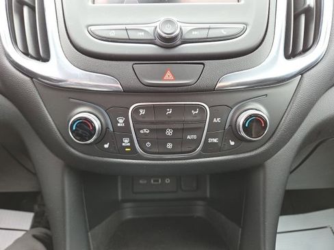 Used 2020 Chevrolet Equinox LT w/ Driver Convenience Package image 13