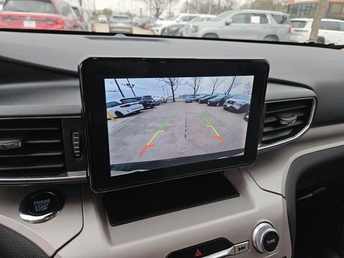 Used 2024 Ford Explorer XLT w/ Equipment Group 202A image 22