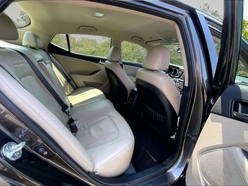 Used 2011 Kia Optima EX FWD image 24