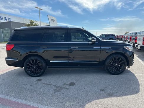 Used 2021 Lincoln Navigator Reserve w/ Luxury Package image 9