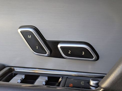 Used 2023 Land Rover Range Rover Sport SE Dynamic image 21