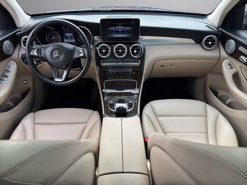 Used 2018 Mercedes-Benz GLC 300 4MATIC image 18
