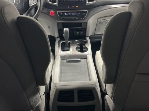 Used 2020 Honda Pilot LX image 31