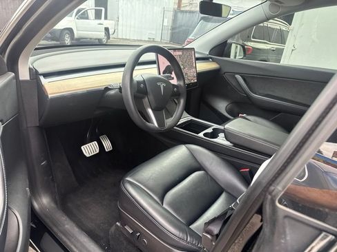 Used 2021 Tesla Model Y Performance AWD/4WD image 9