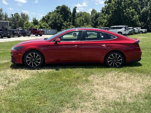 Used 2021 Hyundai Sonata Limited FWD image 3