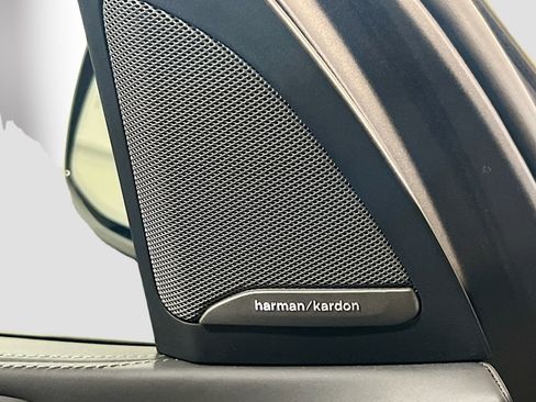 Used 2021 BMW X7 M50i image 15