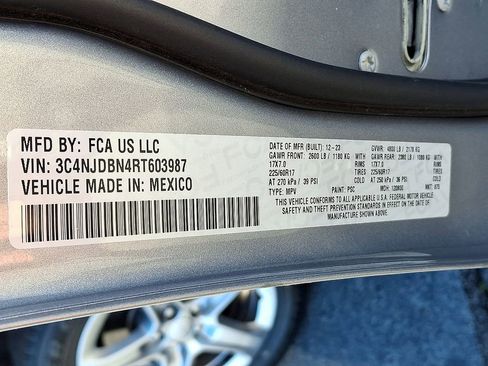 Used 2024 Jeep Compass Latitude image 26