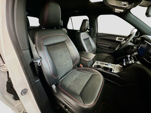 Used 2023 Ford Explorer ST-Line w/ Class IV Trailer Tow Package image 35