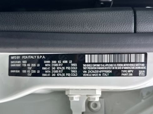 Used 2023 Jeep Renegade Latitude image 17