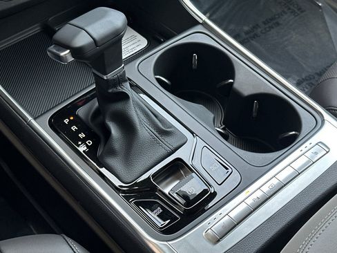 New 2026 Kia Carnival EX FWD image 19