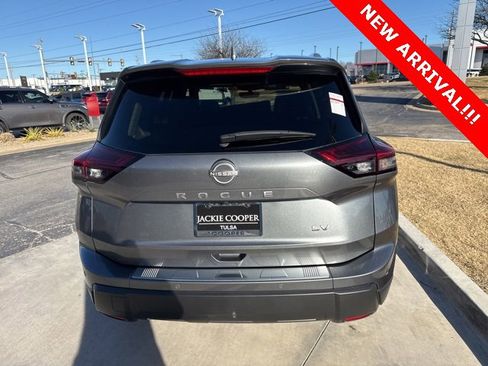 Certified 2024 Nissan Rogue SV w/ SV Premium Package image 5